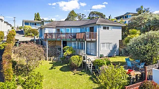 2/134 Bleakhouse Road, Mellons Bay, Manukau City
