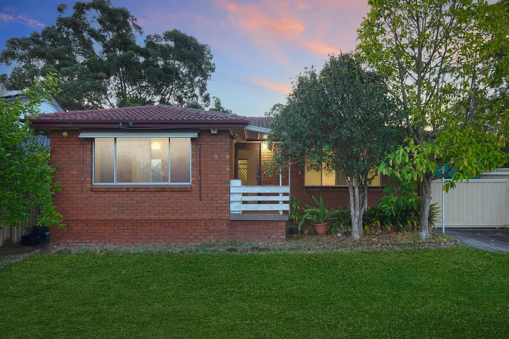 4 Woodlawn Drive, Toongabbie, NSW 2146