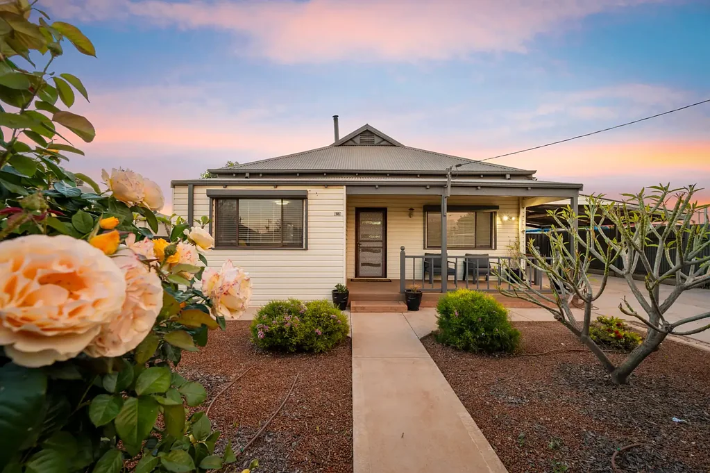 South Kalgoorlie 3Kwarto Spread Out and Settle In – There’s Room for Everyone!