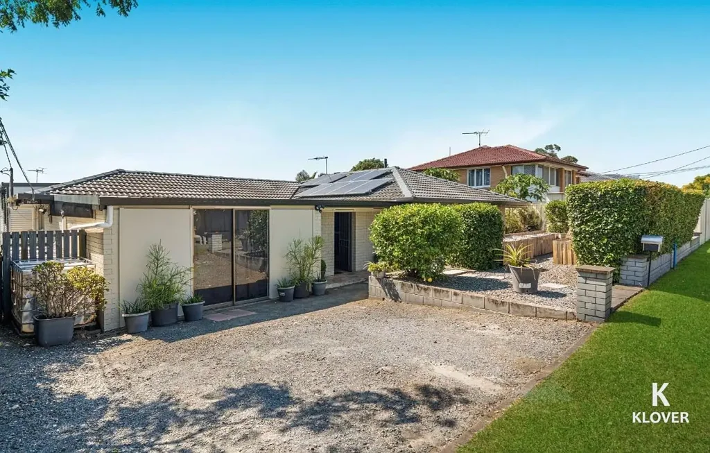 Stylish Family Living with a Brand-New Luxury Pool, Expansive Patio & Premium Finishes