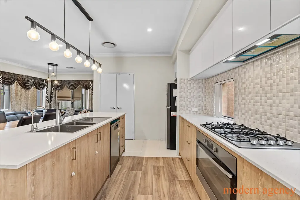 30 Sweetgum Way, Piara Waters, WA 6112