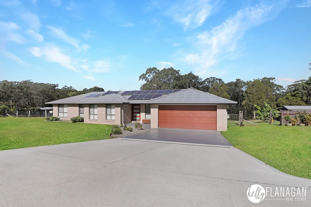 38 Hillview Drive, Yarravel, NSW 2440