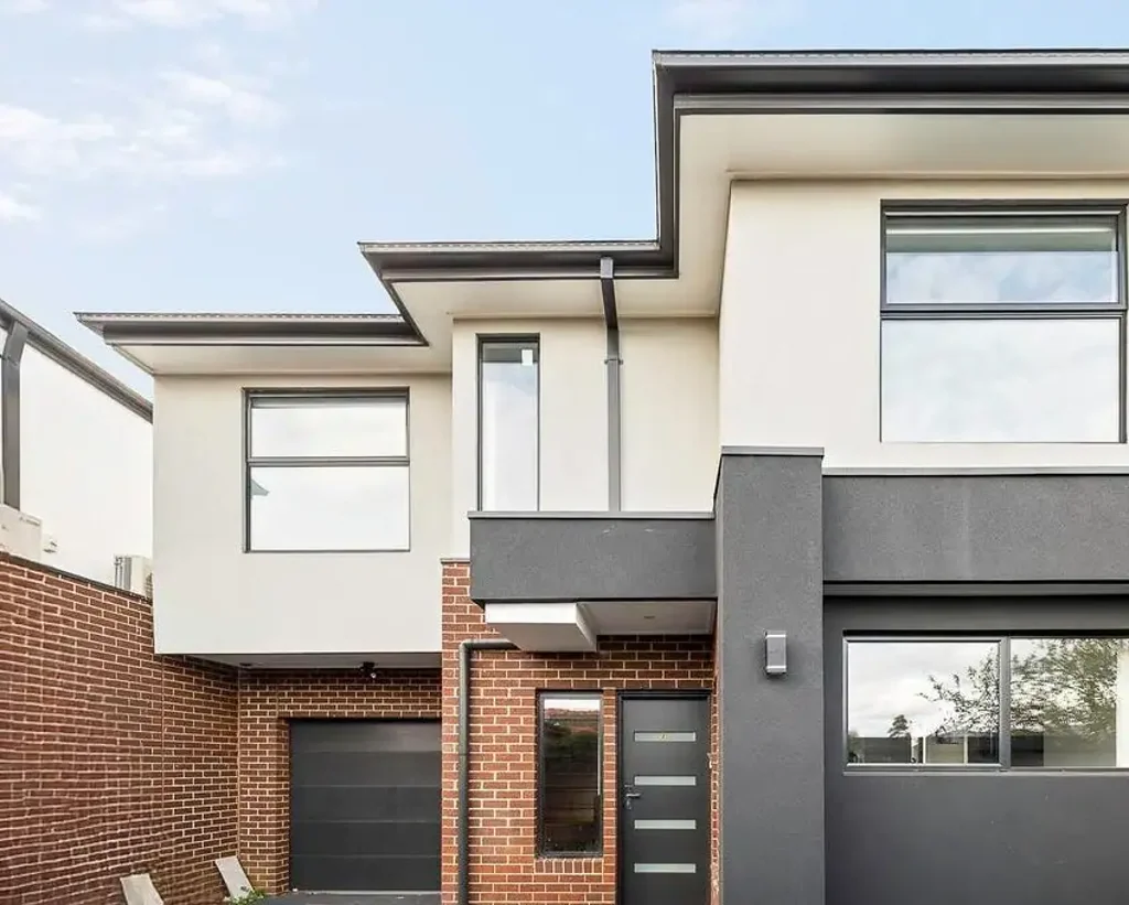 Brand-New Townhouse Offering Style & Convenience
