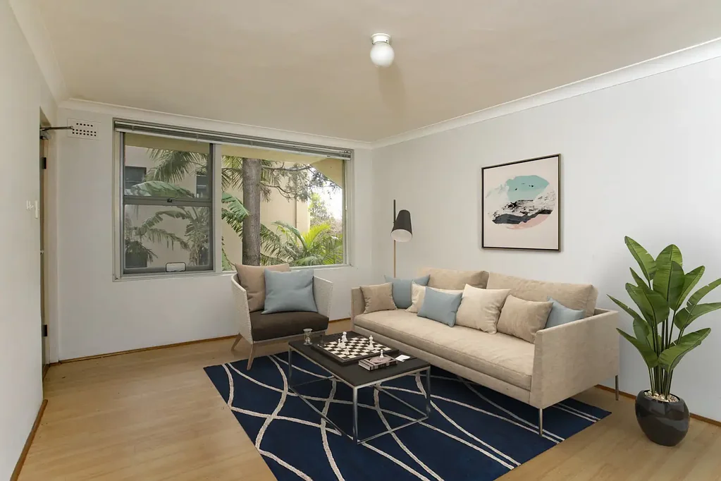 Updated Two Bedroom Apartment – Stroll to the Beach!