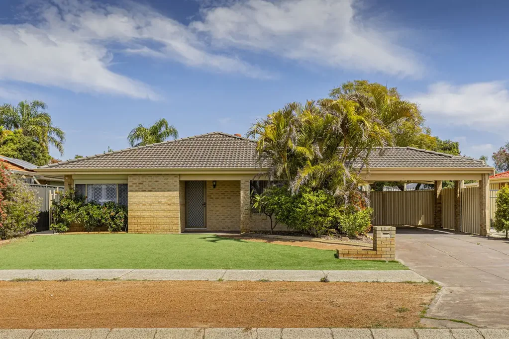 Beechboro 4कमरा Renovated, Spacious & Ready to Move In