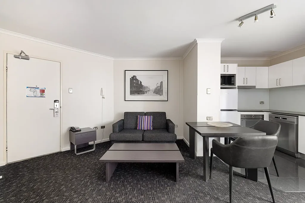 Darlinghurst North-facing studio with balcony on Hyde Park