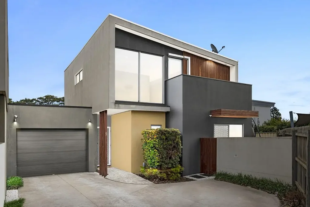 3 bedroom townhome for rent $545 per week