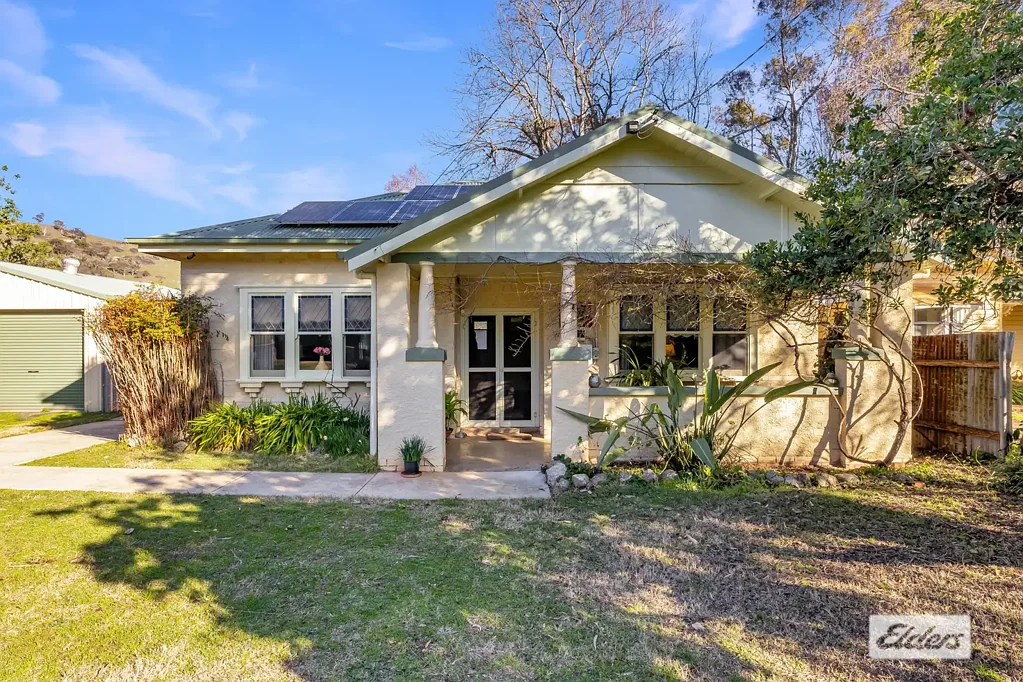 Old Tallangatta Lakeside Lifestyle with 1920s Character on 1.7 Acres – Fruit Trees, Shedding, Water Security & More