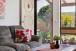 2/72 Axford Street, Como