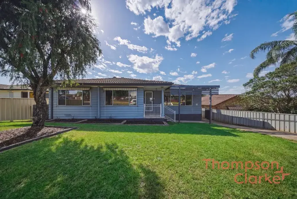 Spacious Family Living with Entertaining Deck & Huge Garage