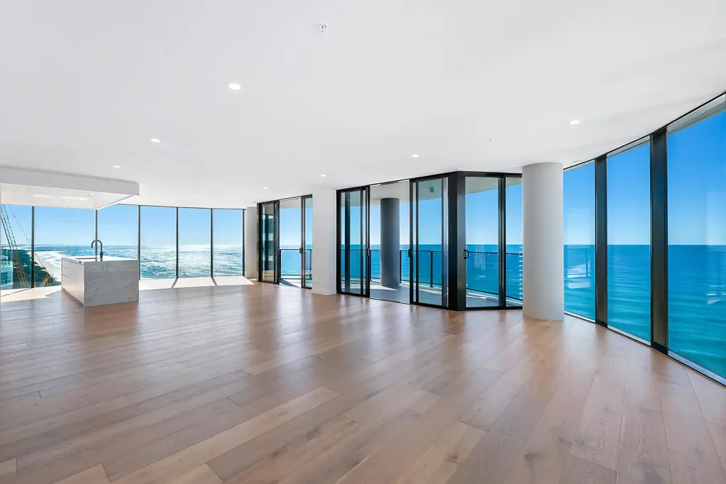 Main Beach 4房  Spectacular Brand New Sub-Penthouse Residence