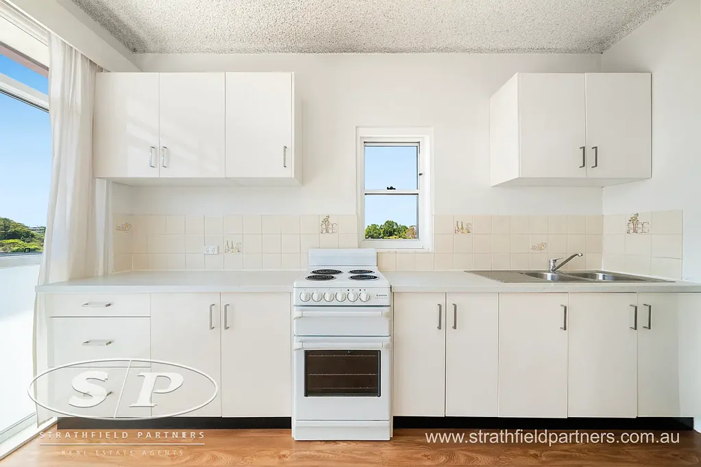 * North facing spacious living