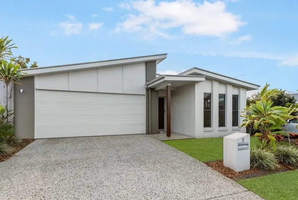 Charming 3-Bedroom Family Home in Dakabin!