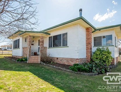 6 Oliver Street, Glen Innes, NSW 2370, 3 침실, 1 욕실, House