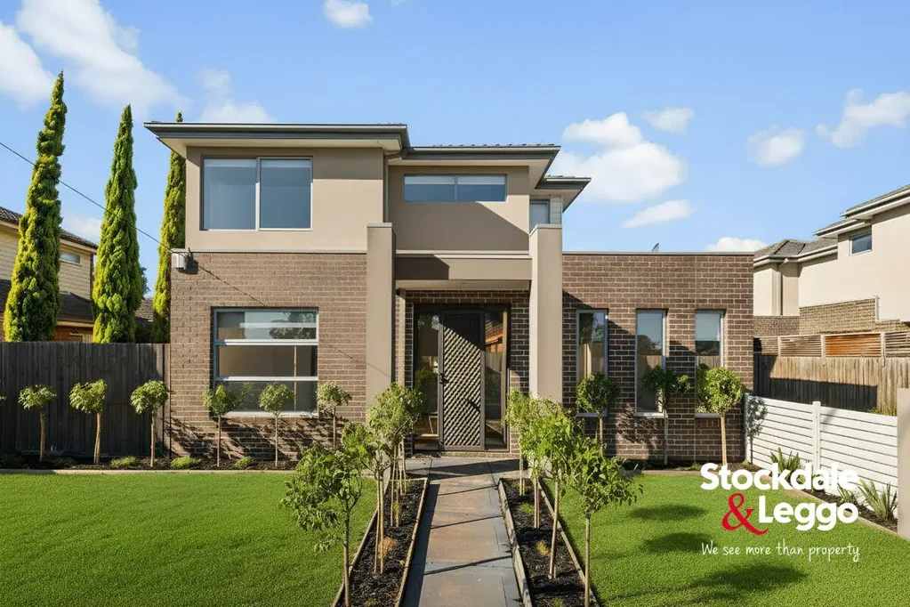 Tullamarine 2Habitaciones Contemporary Street Facing Townhouse in a Prime Tullamarine Location