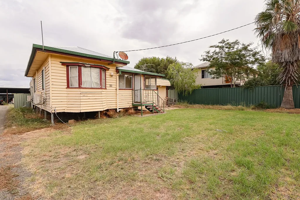 Roma 2બેડરૂમ Two Bedroom Home on Spacious Allotment with Loads of Potential
