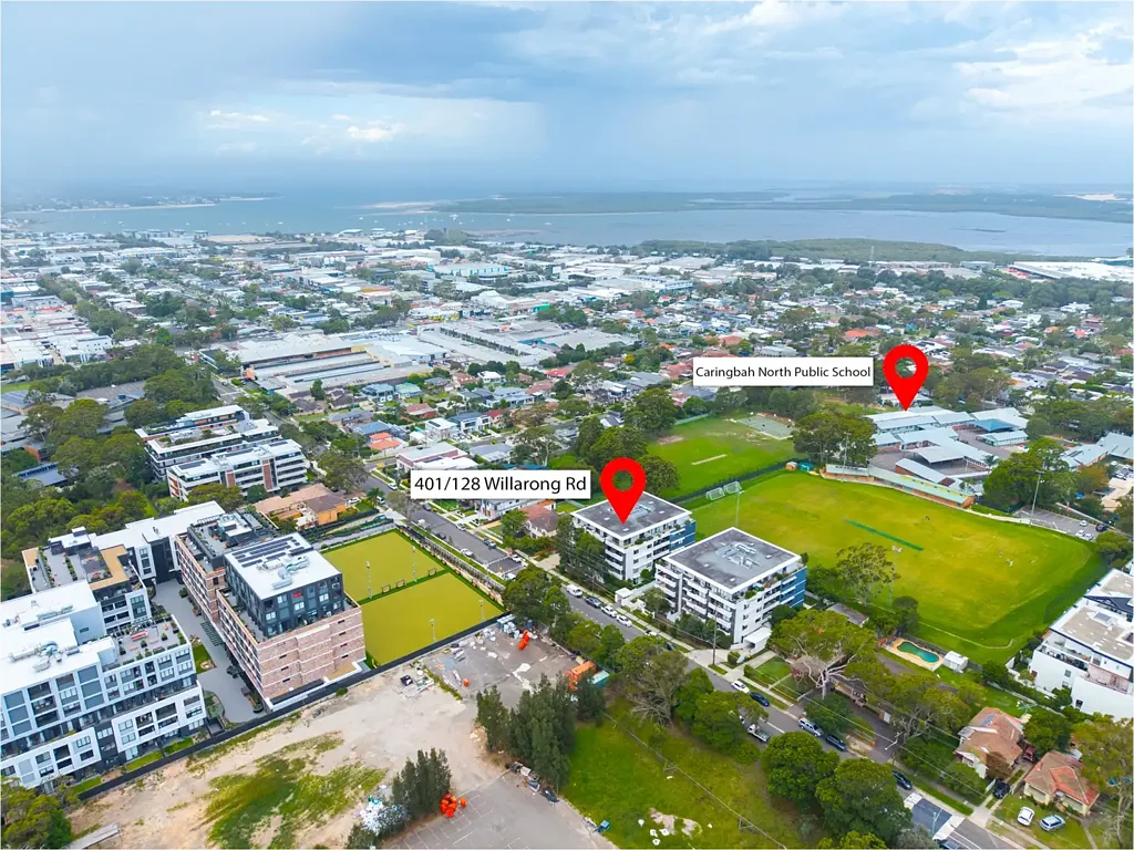 Caringbah 1房 顶层采光充沛 书房设计精巧 开放式布局 现代厨房大理石 阳台环绕视野 优质浴室配件 多功能书房角 低维护生活 配套齐全 步行便利 Open Home Cancelled