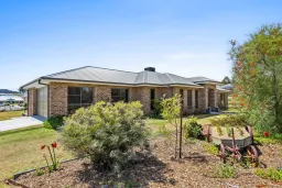 10 BLUE GUM RD, Moore Creek