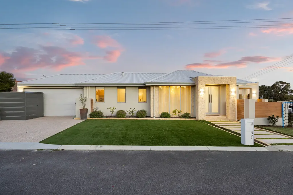 Hillarys 4房  BRAND NEW. BEAUTIFULLY FINISHED. READY TO CALL HOME.