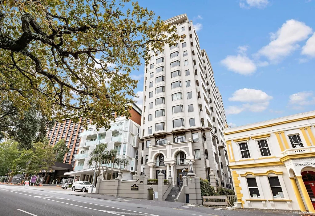 Newly Renovated Connaught Apartment