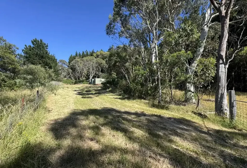Mount Lambie  3369m² Rural‑Zoned Parcel – Space, Lifestyle & Country Appeal
