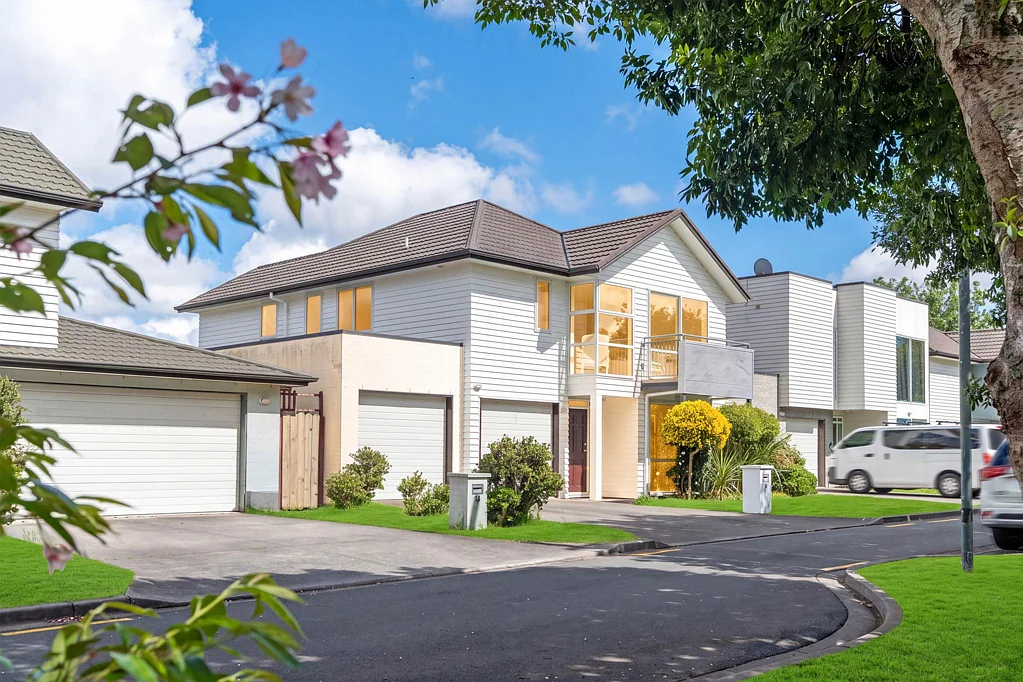 Takanini 4कमरा Modern & Spacious Living in Sought-After Addison!