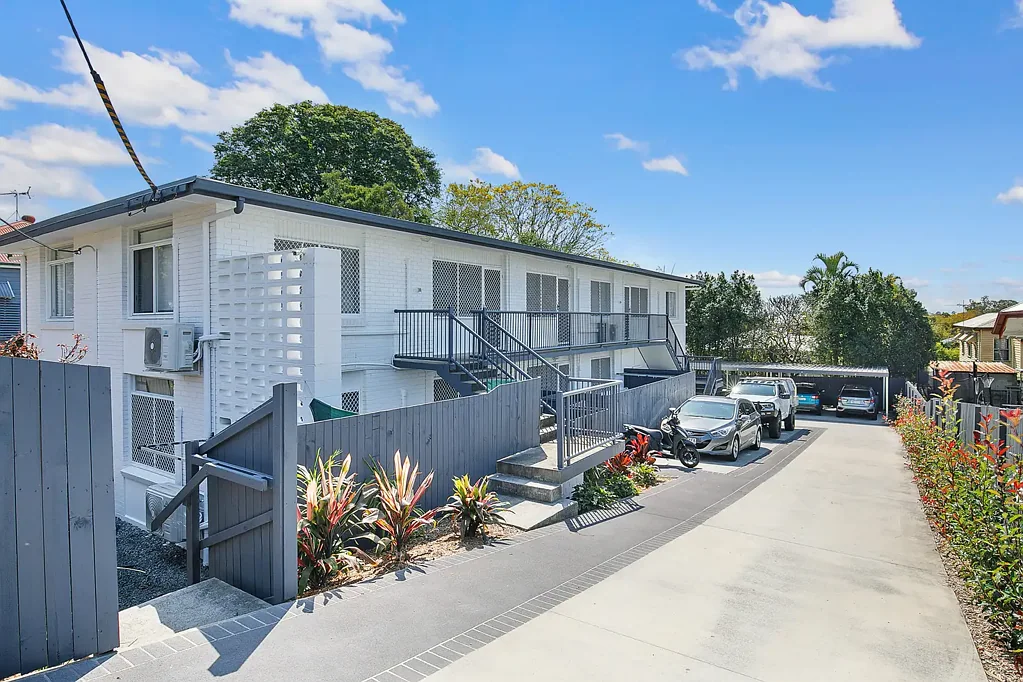 Immaculately renovated in a prime location, large courtyard and pet friendly!