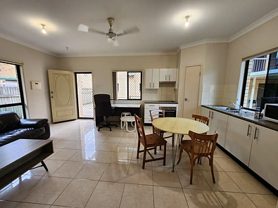 地址保密, Robertson, QLD 4109, 2房, 1浴, Apartment