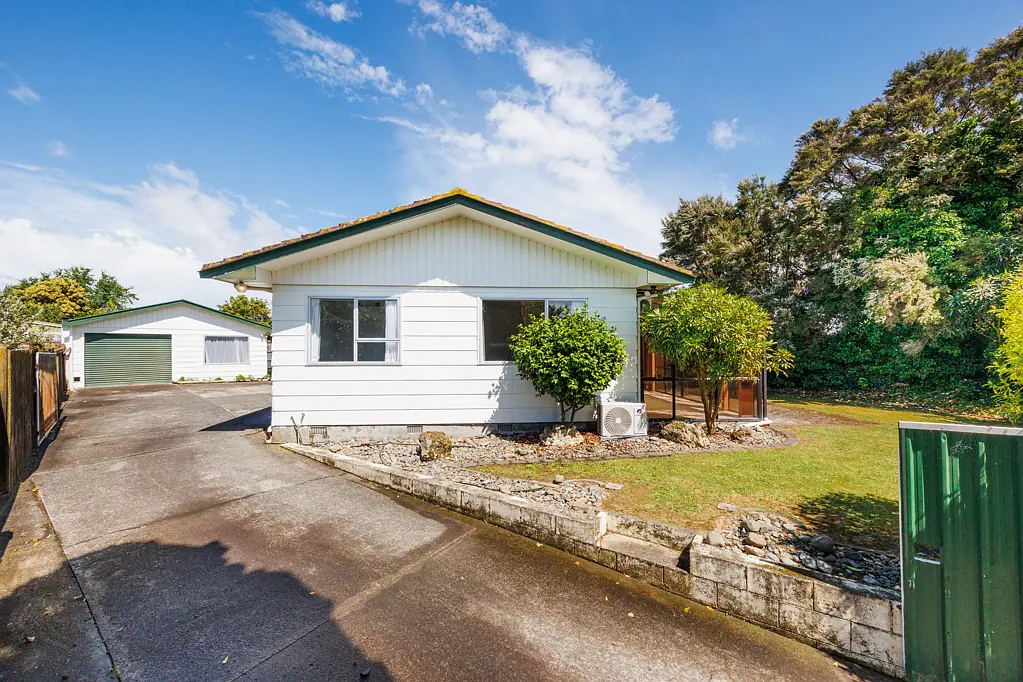 14 Hillcrest Drive, Kelvin Grove, Palmerston North, Manawatu-Wanganui