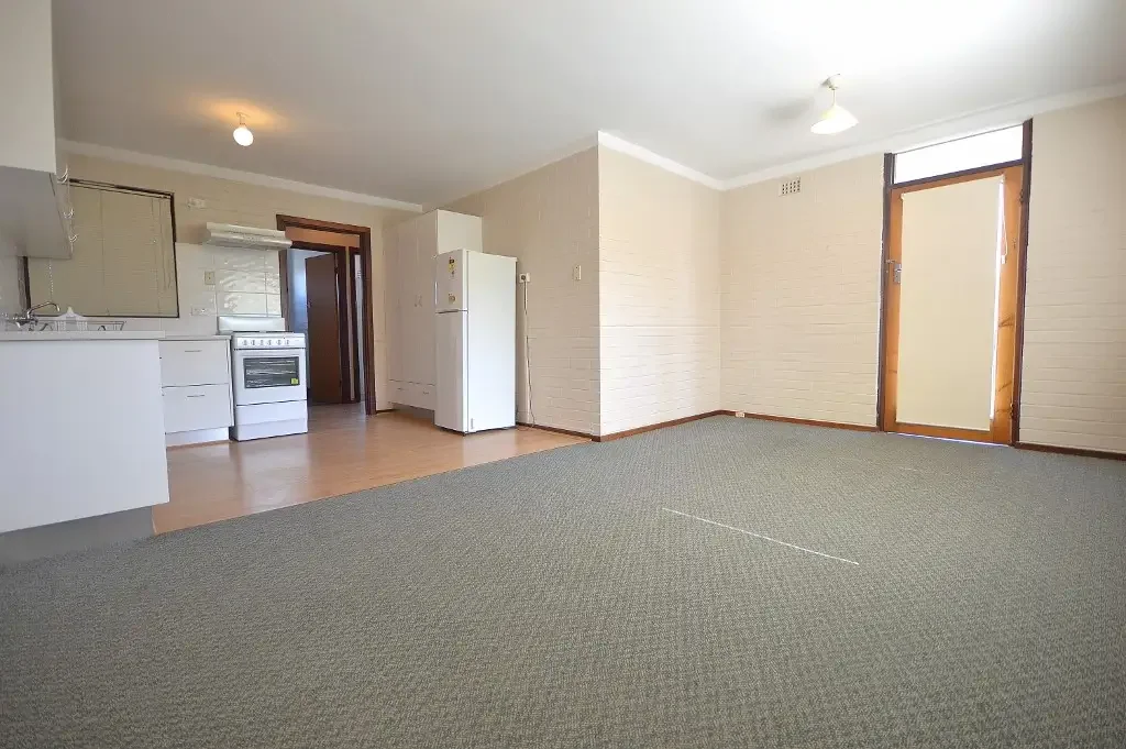 AMAZING 2X1 HOME 250m FROM UWA!