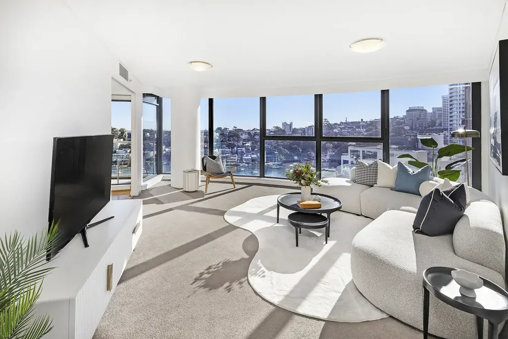 Milsons Point 2 Slaapkamer Gracefully poised above the sparkling waters of Lavender Bay