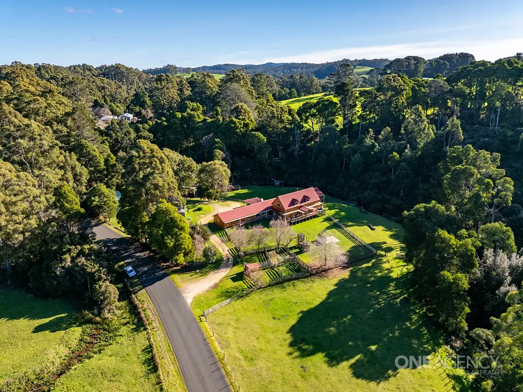Lapoinya 9房  A Grand Family Home Where Family, Farmland & Lifestyle Come Together