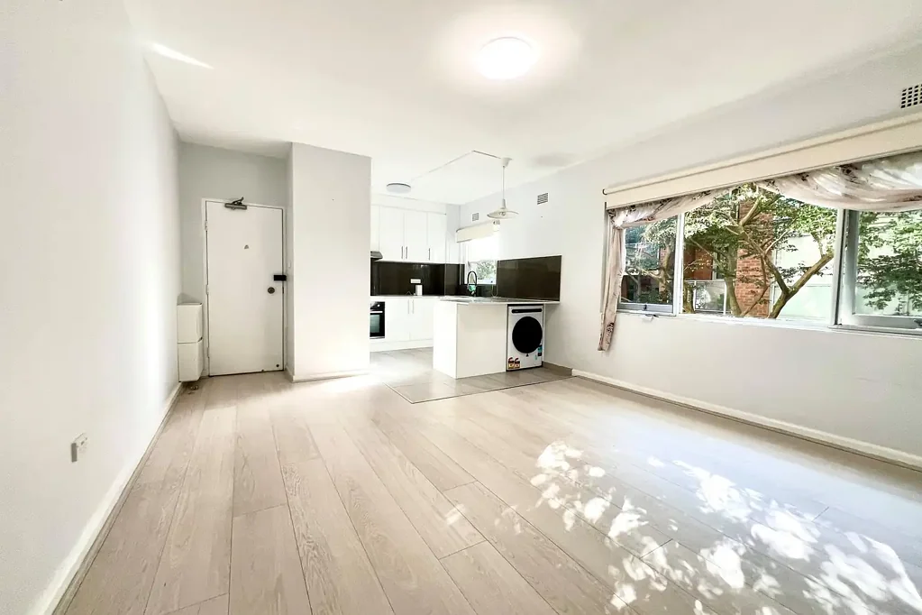 AFFORDABLE UNIT IN CONVENIENT LOCATION