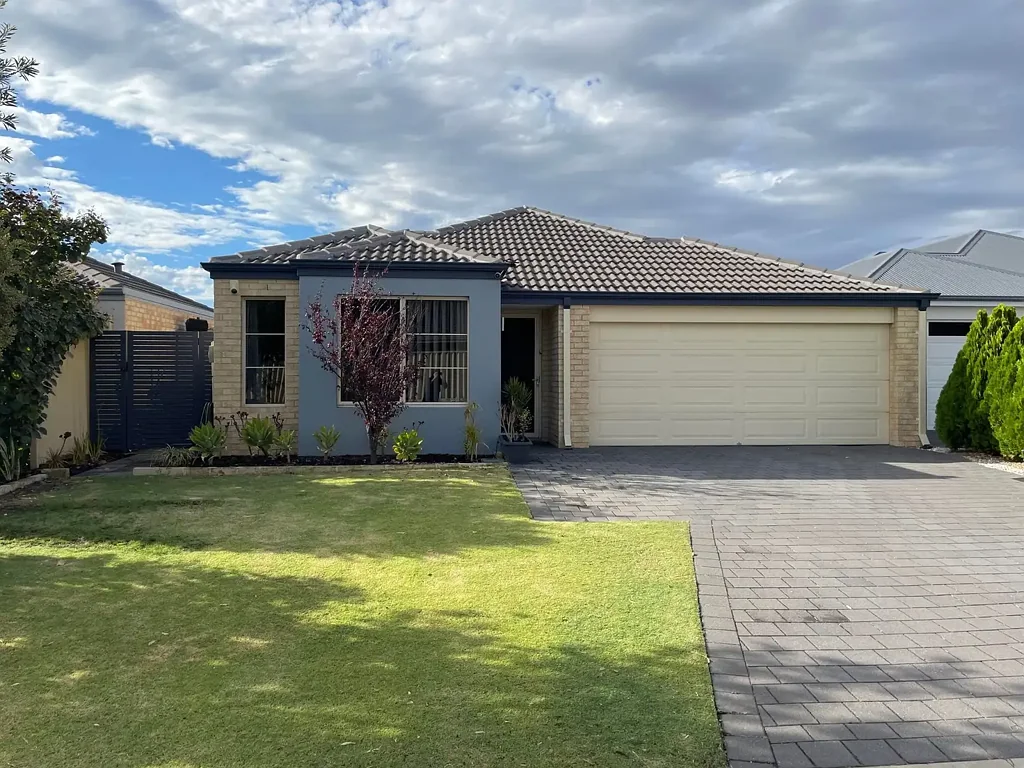 Modern Comfort & Convenience in Harrisdale – 3x2 Family Home