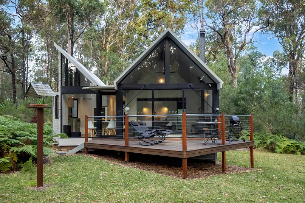 Broulee 8房  A Rare Coastal Landholding - 'The Bower'