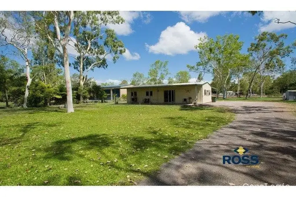 Kelso 3Zimmer CHARMING  3 BEDROOM FAMILY HOME ON A 4001 SQ METER BLOCK  !!!