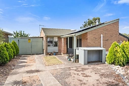 2/4 Batu Court, Noarlunga Downs
