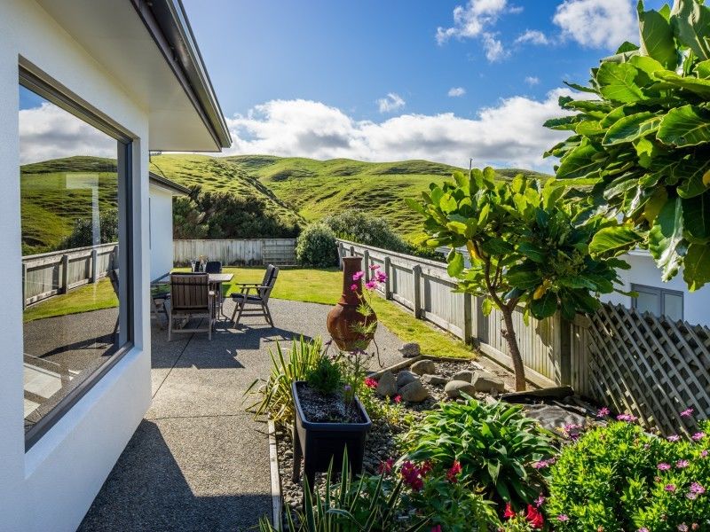 16 Saint Austell Close, Camborne, Porirua, 4 Kuwarto, 0 Banyo