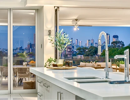 2/288-294 Swann Road, St Lucia, Brisbane Western Region, 4 غرف, 4 حمامات, Apartment