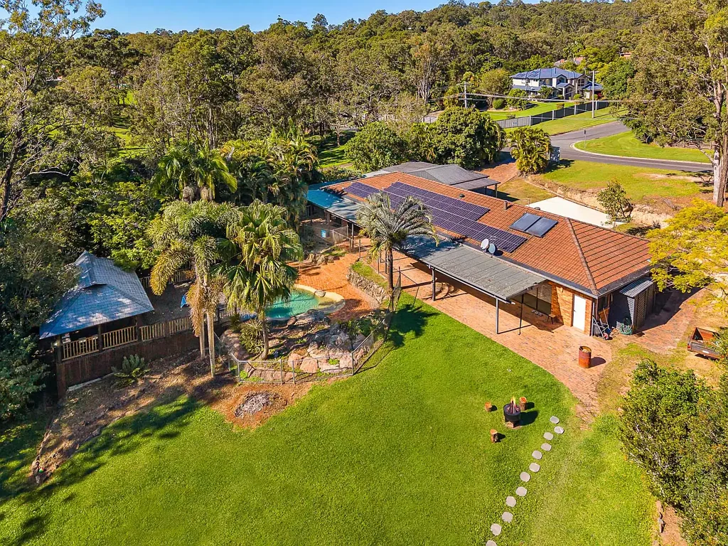Highland Park 5침실 A Hidden Acreage Sanctuary with Endless Possibilities