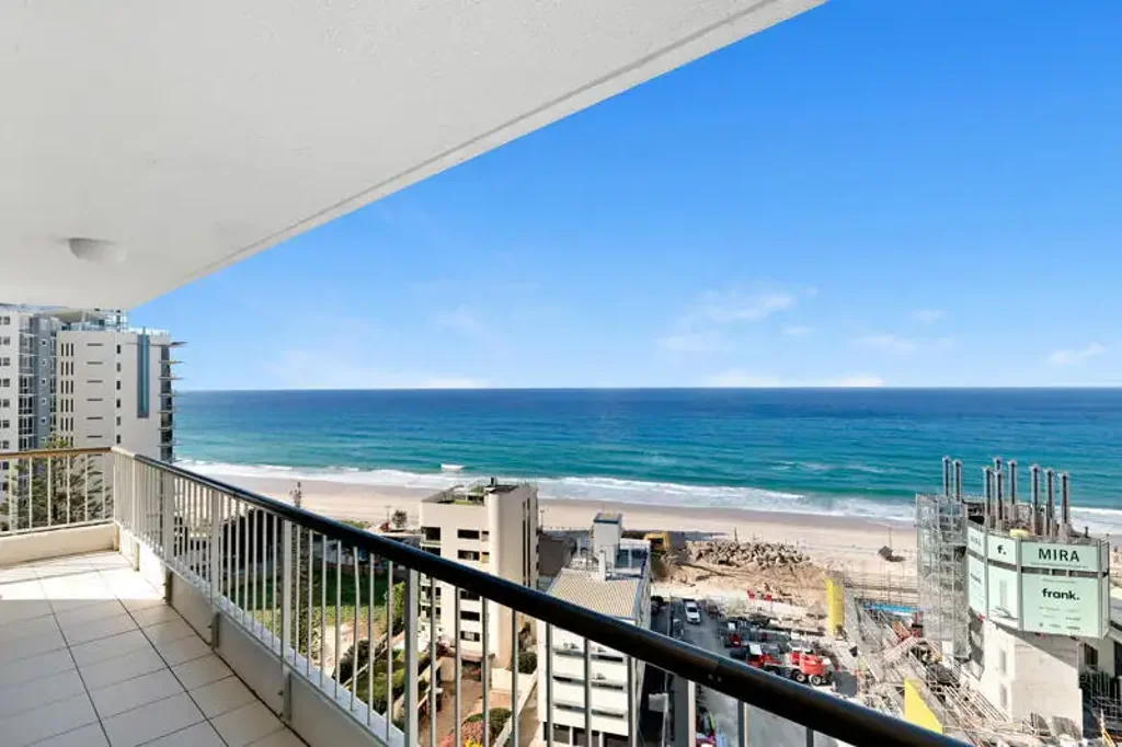 Surfers Paradise 2غرفة نوم Elevated Beach Living - Well-Maintained Surfers Paradise Charm