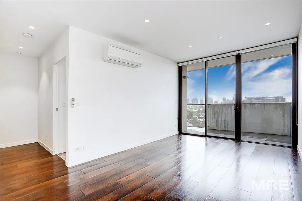 Bright, spacious and fantastic views