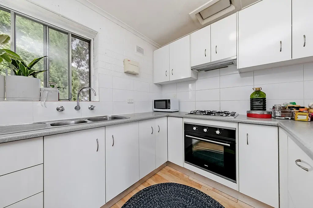 St Morris 2房  Desirable location and convenience to services and transport