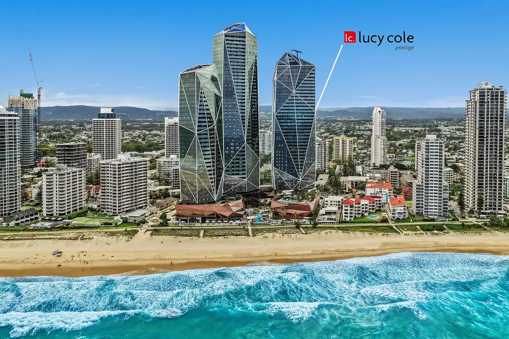 Surfers Paradise 2Zimmer Luxurious 5-Star Beachfront Apartment with Breathtaking Ocean Views