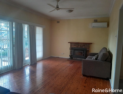 12 Jean Street, South Tamworth, Tamworth, 3 कमरे, 1 बाथरूम, House