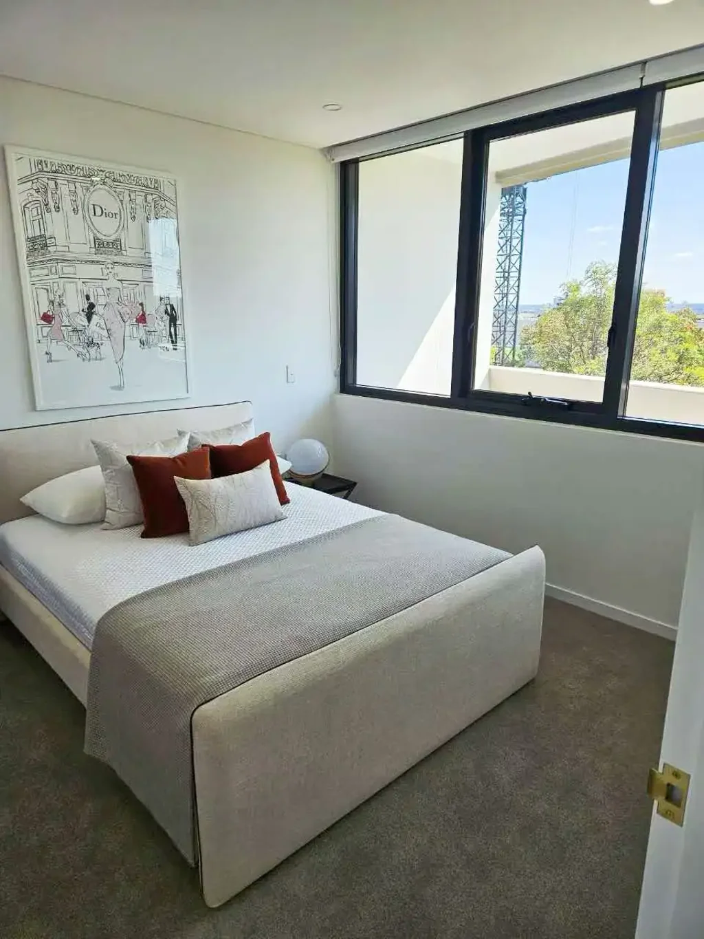 Modern 1-Bedroom Apartment in the Heart of Burwood