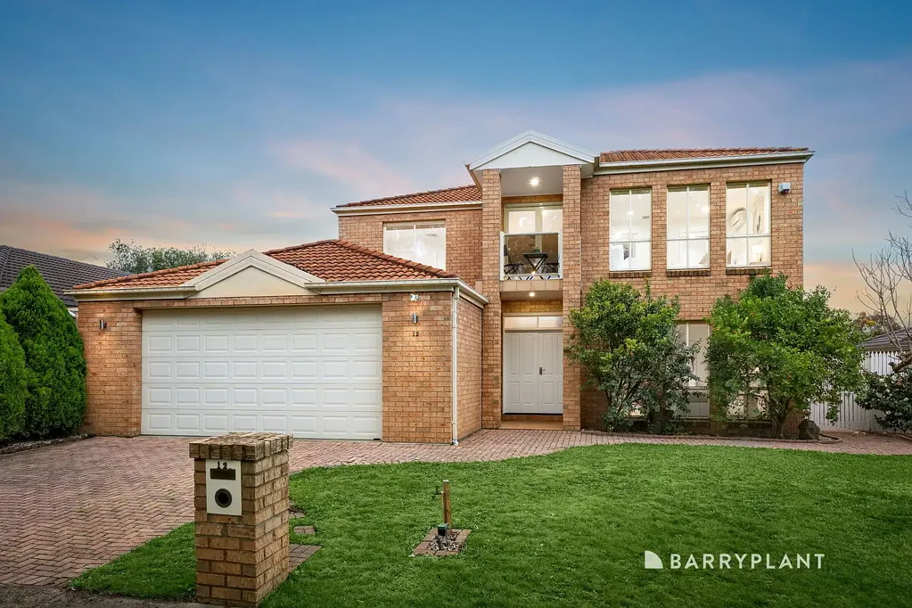 Bundoora 4房 绝佳地段的家庭奢华住宅 Family Luxury in a Fabulous Location