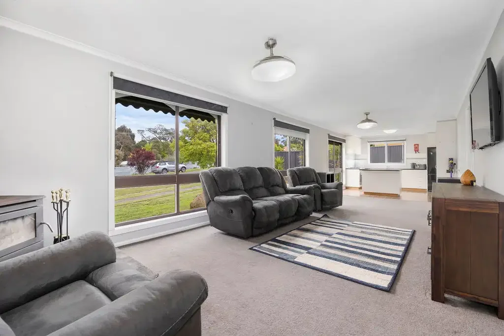 38 Clyde Street, Linton, VIC 3360