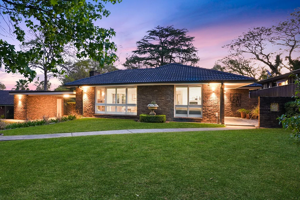 27 Hughes Avenue, Castle Hill, NSW 2154