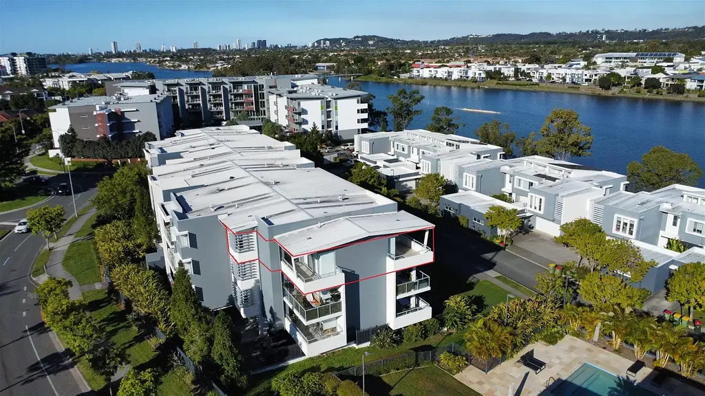 AVAILABLE NOW - Two-bedroom apartment top floor with water views